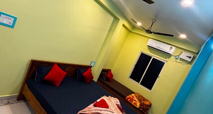 Maruti Guest House Room Type - Triple bedroom
