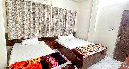 Hotel Sada Shiv Inn Room Type - Family Room