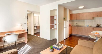 ibis Melbourne Hotel and Apartments Room Type - 2 Bedroom Apartment 1 Queen and 2 Single Beds