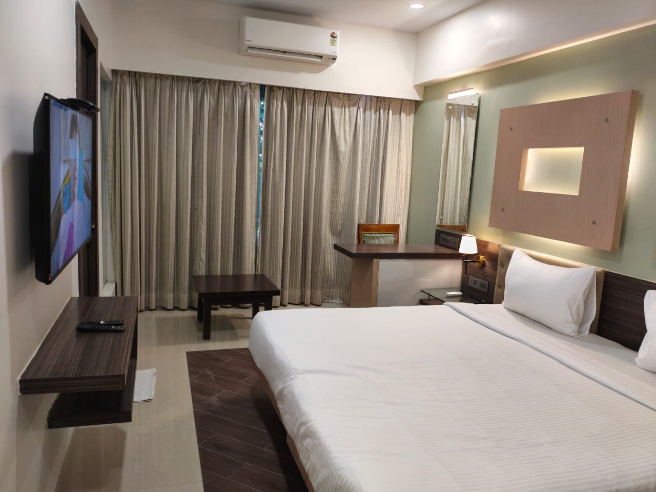 Hotel Mumbai House Thane - Tap to explore photos