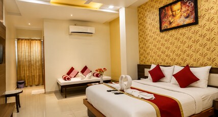 Hotel Shubhashree Comfort Room Type - Super Deluxe Room AC