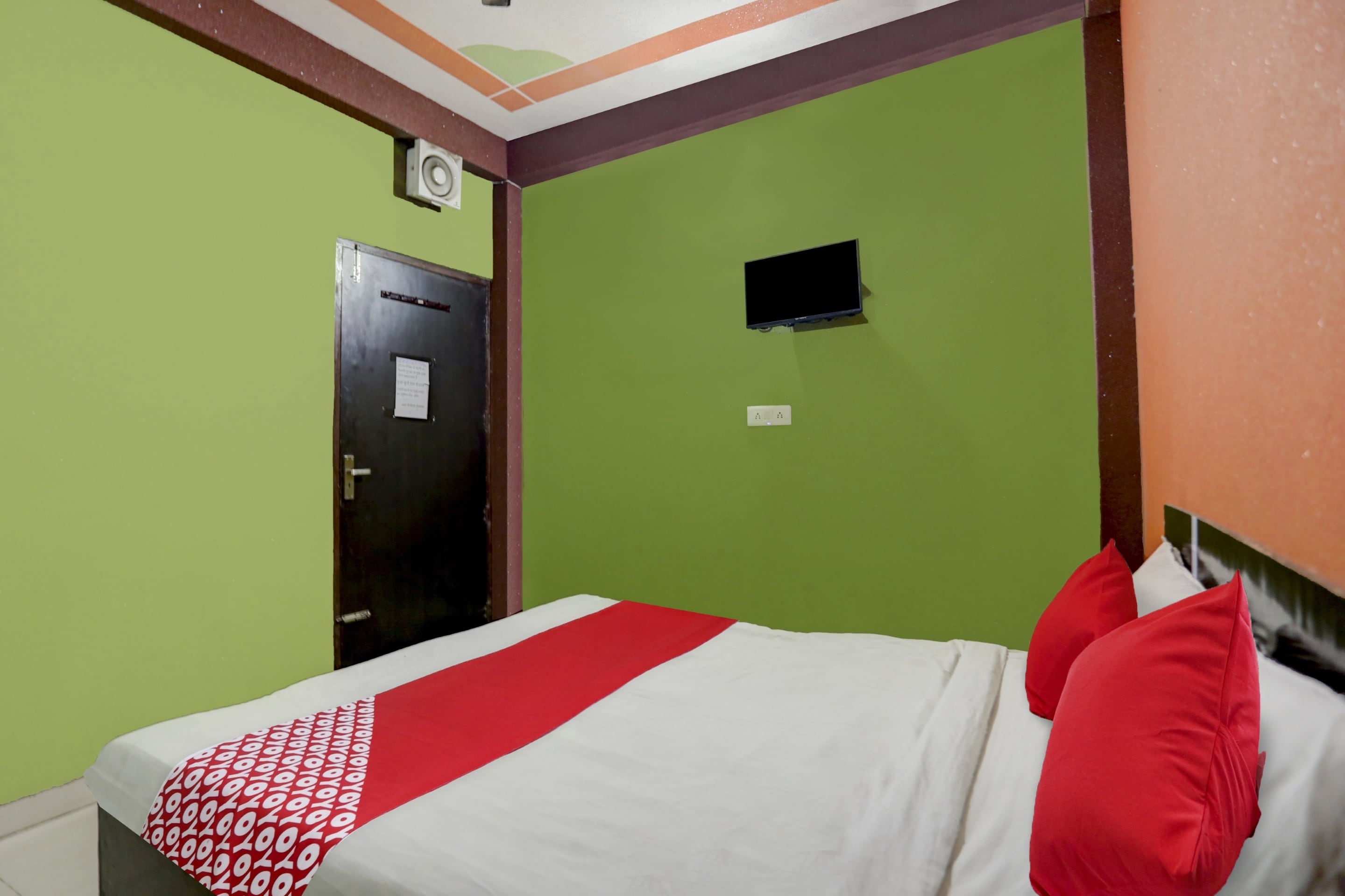 Flagship Blue Heart Guest House - Tap to explore photos