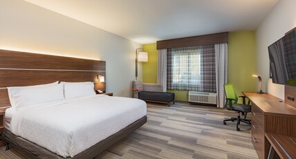 Holiday Inn Express & Suites Moreno Valley - Riverside Room Type - 1 King Suite Extra Floor Space Sofa Bed