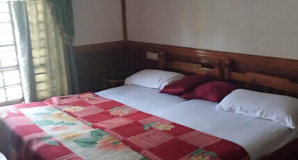 B 4 You Houseboats Room Type - 1 Bedroom Private Deluxe AC Honeymoon Boat (AC timing 09:00pm to 06:00am Only) B 4 You Houseboats Room Type - 1 Bedroom Private Deluxe AC Honeymoon Boat (AC timing 09:00pm to 06:00am Only)