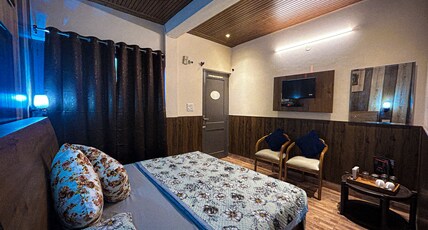 Vanshika Homestay | Rooms & Kitchen Room Type - Classic Room With Balcony