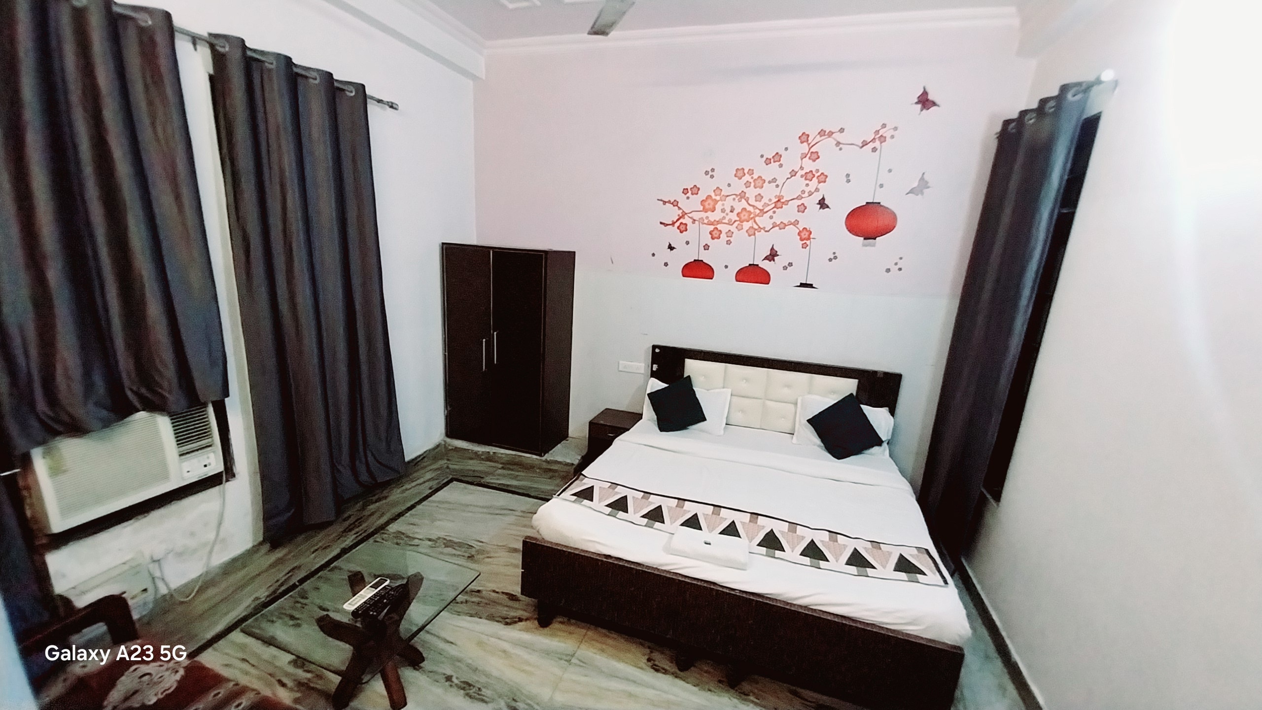 ARB Rooms - Tap to explore photos