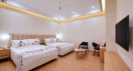 Villa Le Palm - Luxury Resort Near Fateh Sagar Lake (3 KM) Udaipur Room Type - Family Room