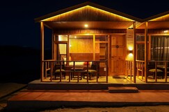 Snow Pine Luxury Wooden Cottage