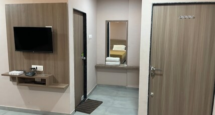 Hotel VR Inn Room Type - DELUXE ROOM