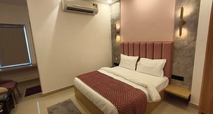 Dilli Vibes Room Type - Deluxe Room with King Bed