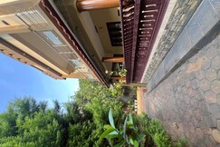 Elowen Homestay and Rooms