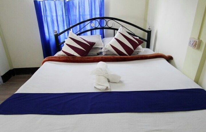 Whitebark Homestay - Tap to explore photos