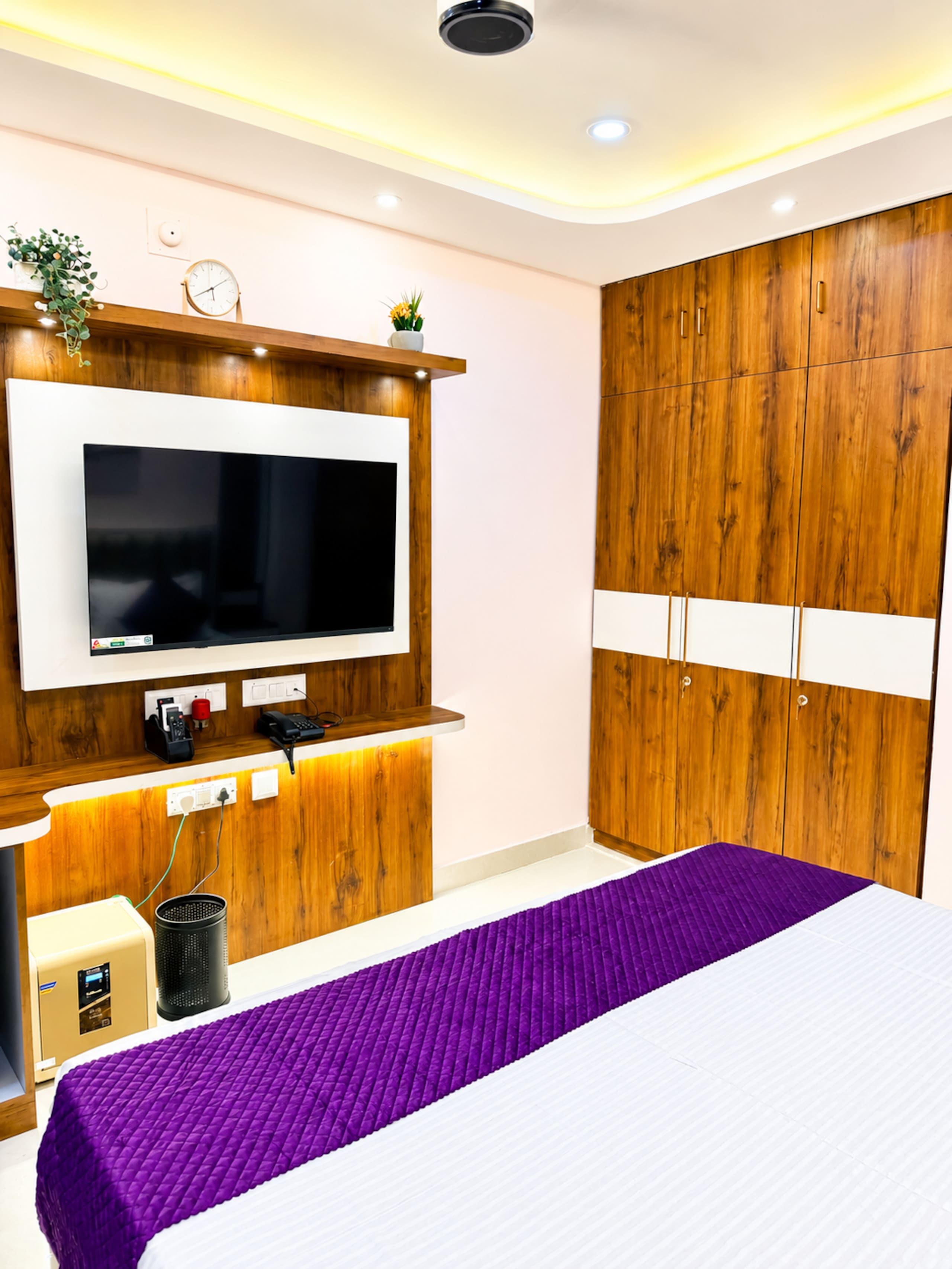 Studio Apartment near Lord Jagannath Temple - Tap to explore photos