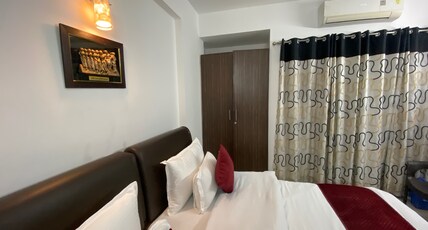 Meluha Stay Near Max Hospital Room Type - Super Deluxe Room