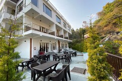 The Aesthetic Hotel And Restaurant