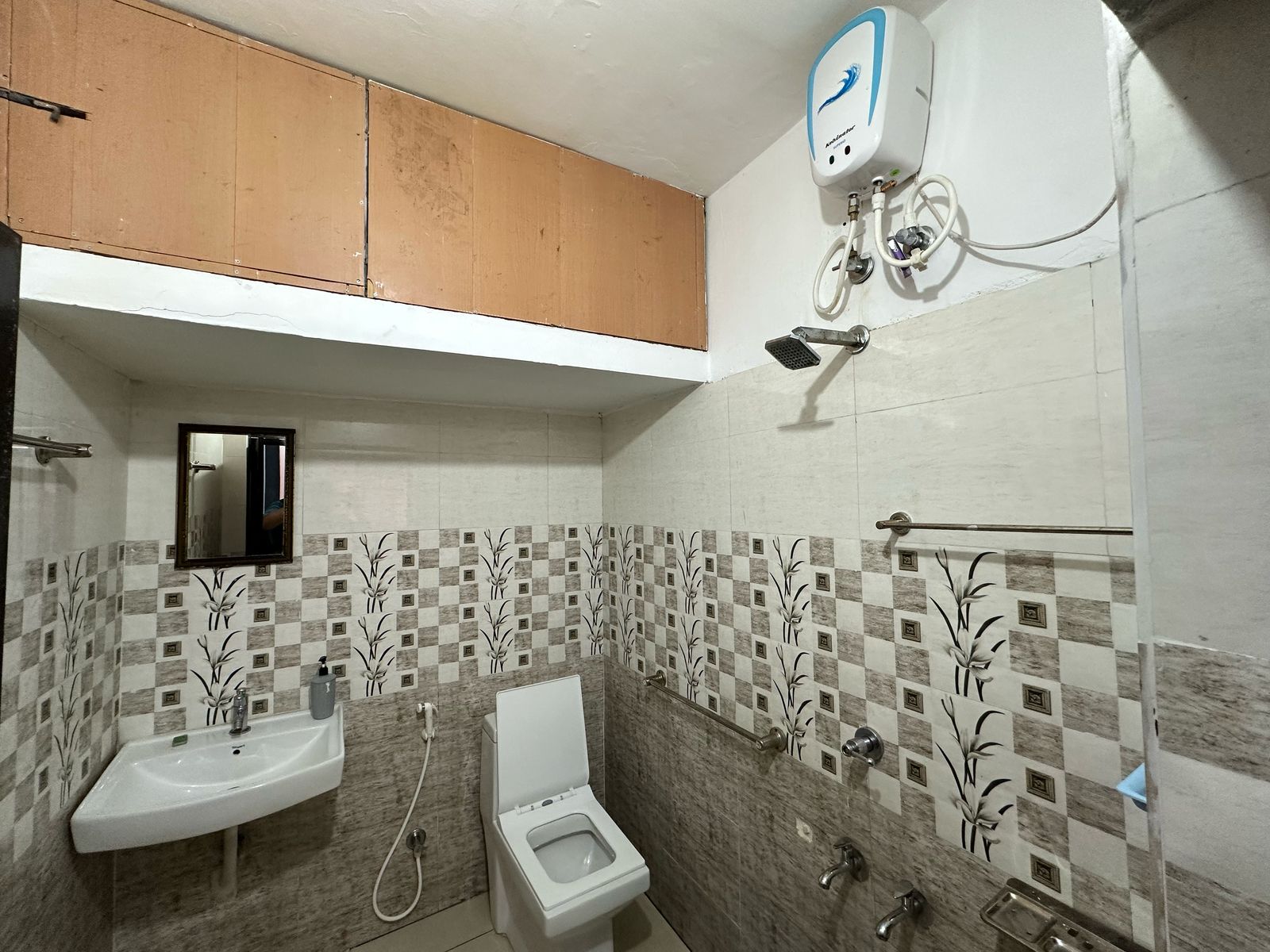 Sea Side Homestay Annex - Tap to explore photos