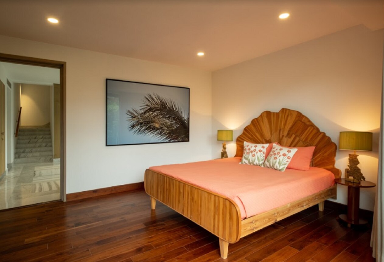 Amorzito 5BHK Luxury Villa - Tap to explore photos