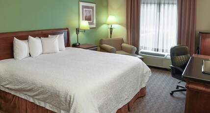 Hampton Inn & Suites by Hilton Youngstown-Canfield Room Type - 2 QUEEN BEDS NONSMOKING