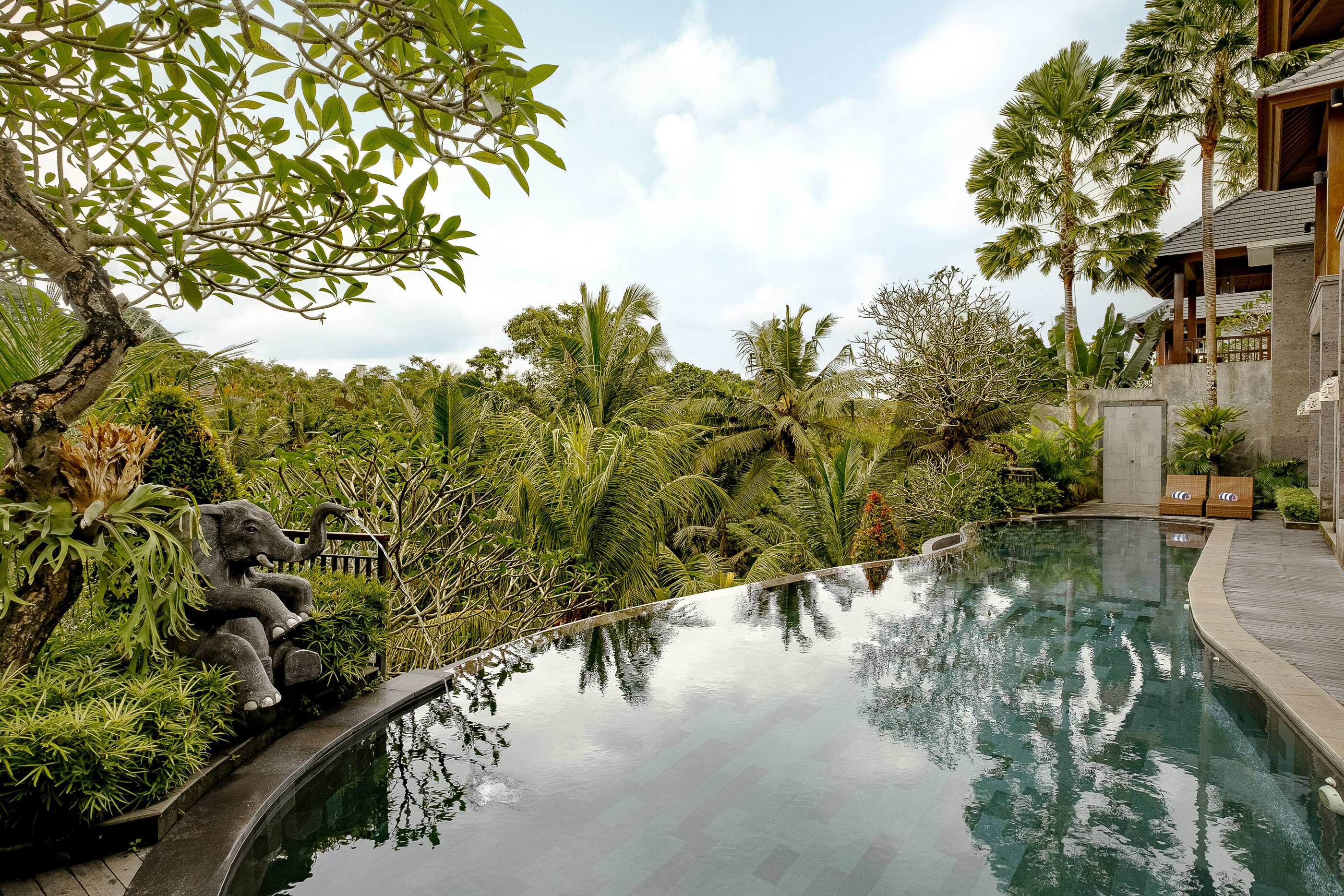 Yanyan Resort Ubud - Tap to explore photos