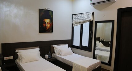 Umrao Inn Room Type - DELUXE