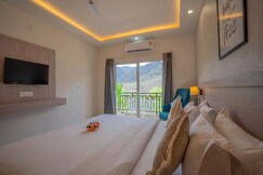 Rooms of Alpine Retreat