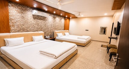 Hotel Shree Shyam Khatu Room Type - Family Suite Room  ( 2 Double Bed | 4 Pax )
