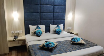 Hotel Sagar (Pure Veg) Room Type - Suite