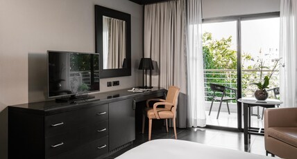 InterContinental Malta Room Type - 1 King Classic Garden View InterContinental Malta Room Type - 1 King Classic Garden View