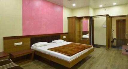 Hotel Pearl Inn Room Type - Deluxe AC room