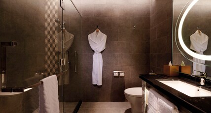 DoubleTree by Hilton Putrajaya Lakeside Room Type - KING FAMILY SUITE
