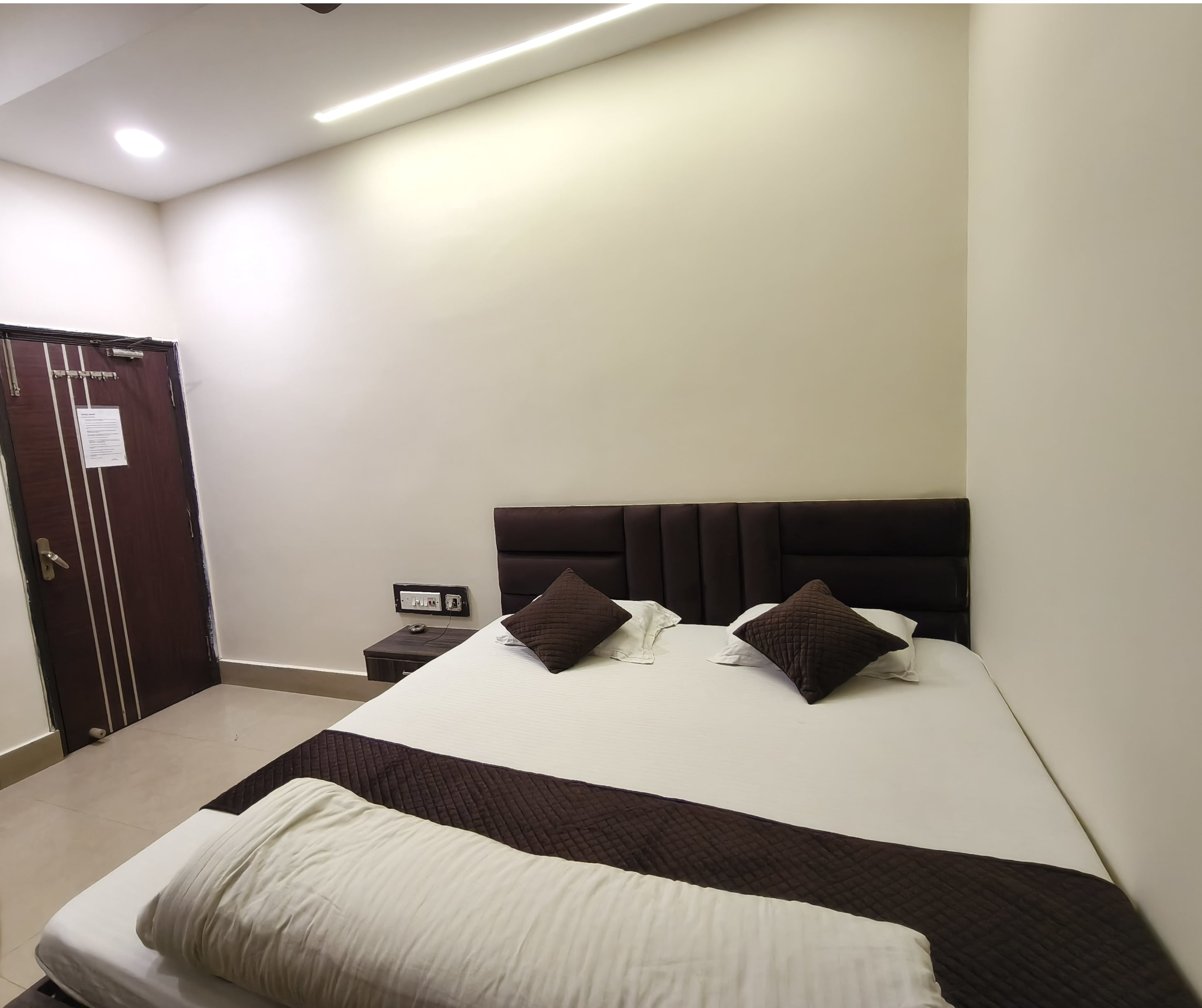 Hotel Mohit - Tap to explore photos