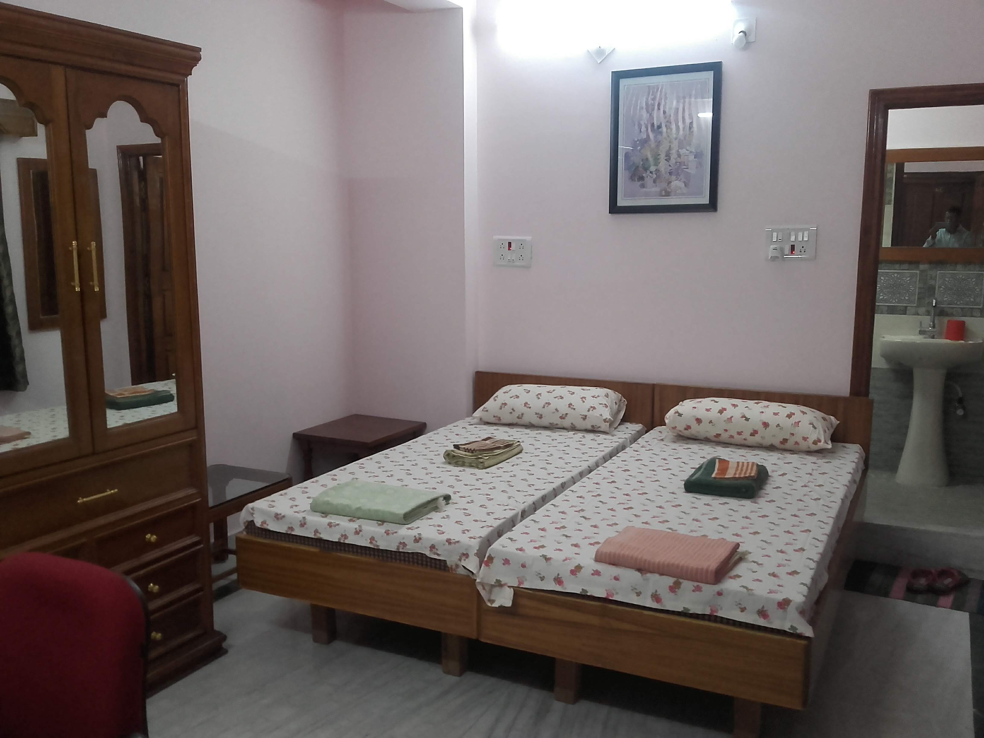 Anjani Mansion | Rooms & Homely Meals - Tap to explore photos