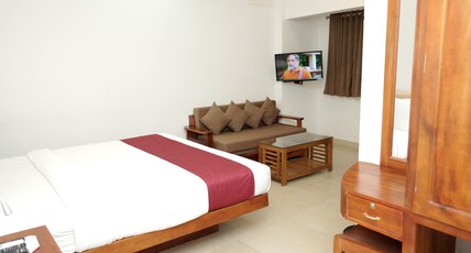 Thenmala Ecoresort Room Type - Deluxe Queen Room