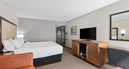 HAMPTON INN DEBARY DELTONA Room Type - KING STUDY-NON SMOKING