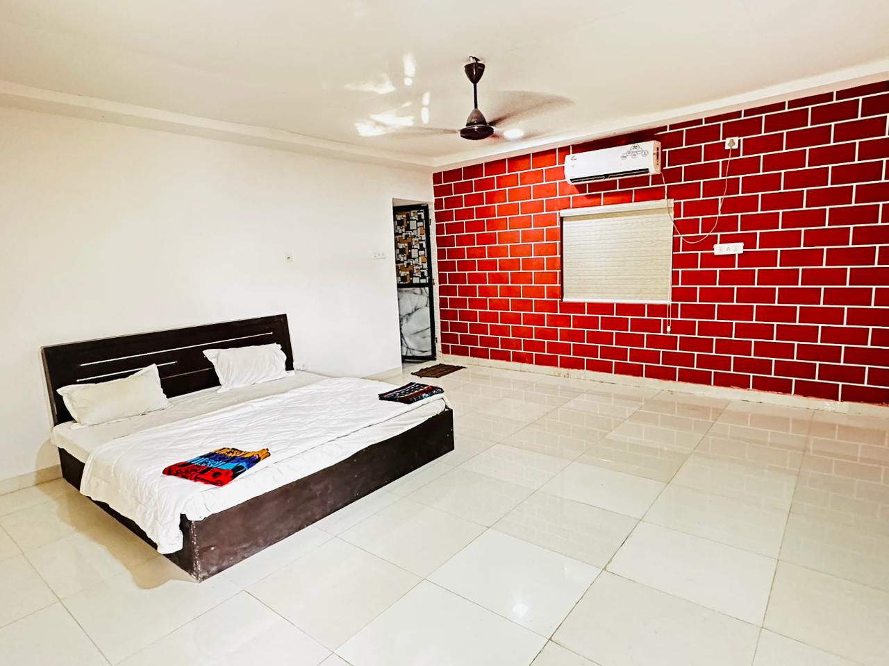Gir Pulse Resort - Tap to explore photos
