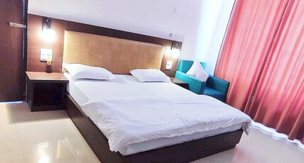 Hotel Vasudha Room Type - Premium Lake View Room with Air conditioning Hotel Vasudha Room Type - Premium Lake View Room with Air conditioning