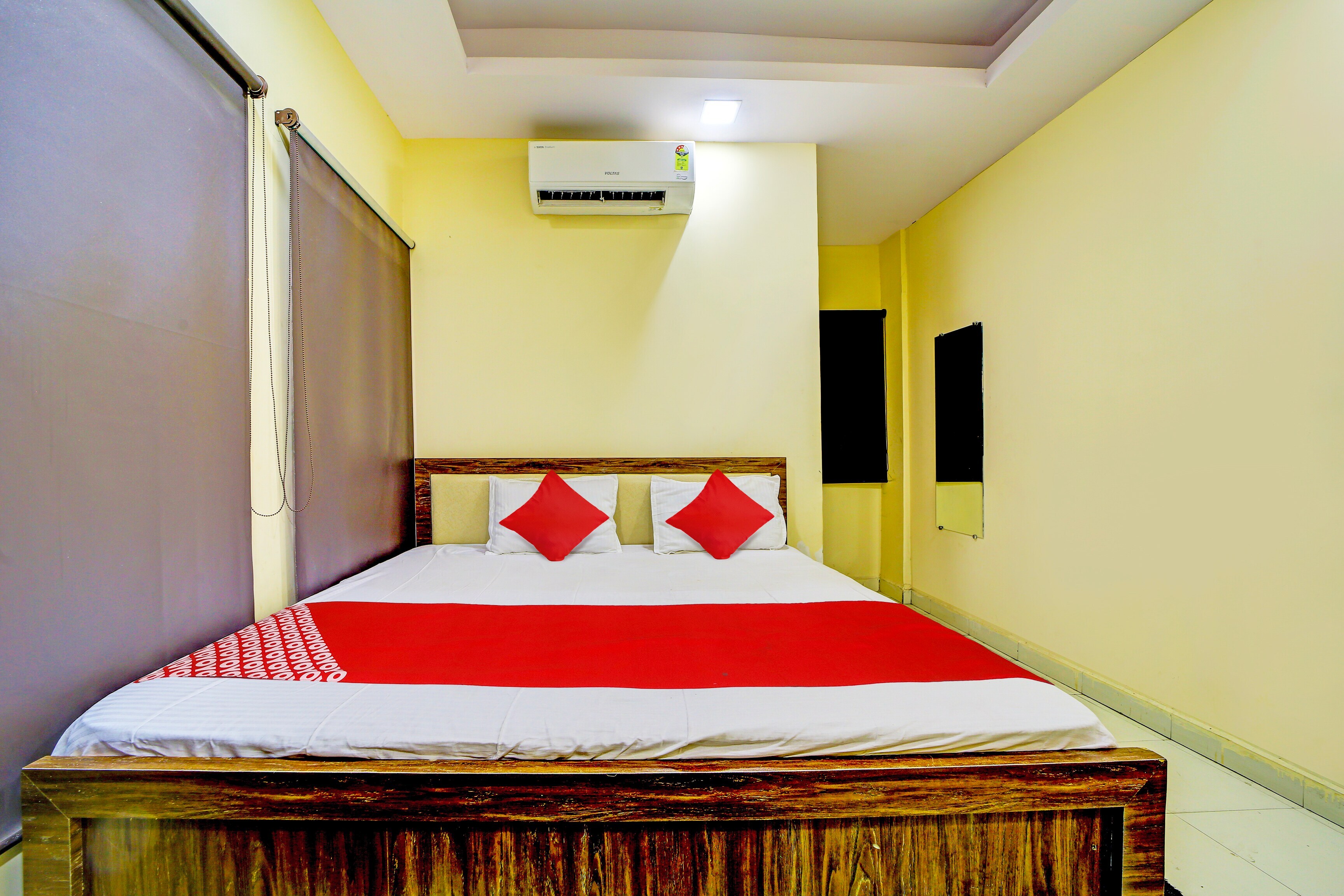 Hotel O by OYO The Happy Land Hotel & Cafe - Tap to explore photos
