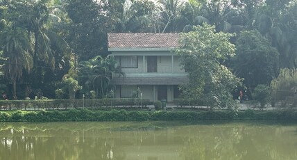 Breathing Earth Resort | Luxury Eco Cottage Room Type - Lake View House