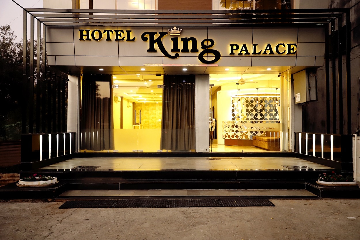 Hotel King Palace - Tap to explore photos