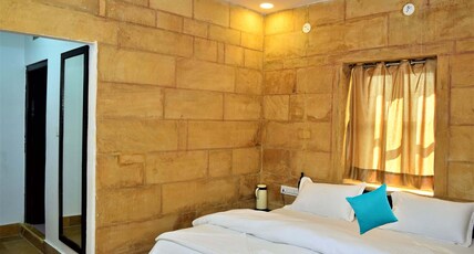 Chirag Haveli - Near Golden Fort Room Type - Deluxe Room Chirag Haveli - Near Golden Fort Room Type - Deluxe Room