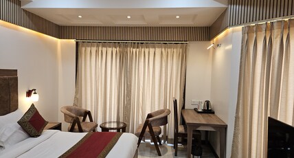 Hotel Sainik Grand Room Type - Premium Room