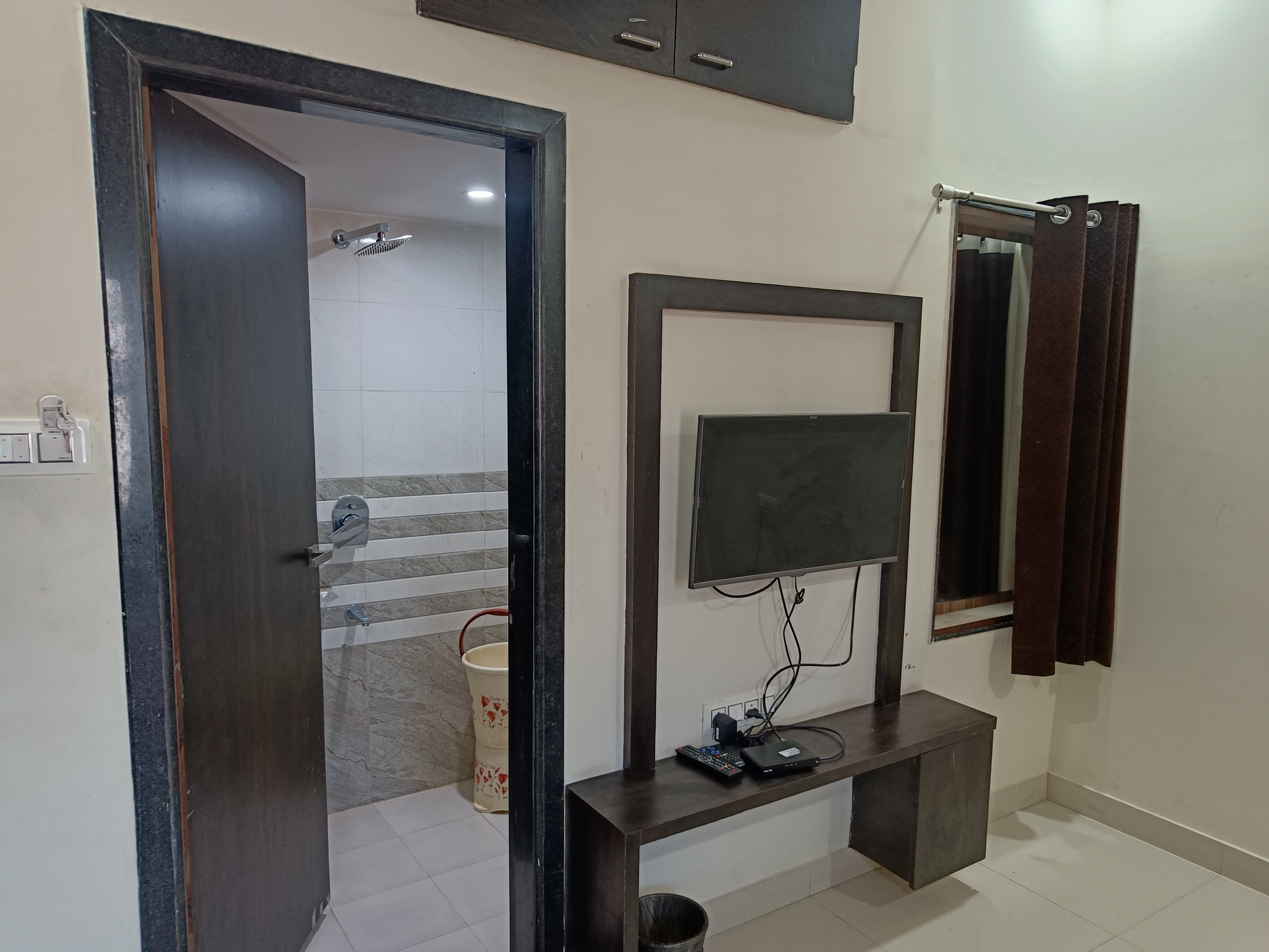 Kelwa Hotel and Restaurant - Tap to explore photos