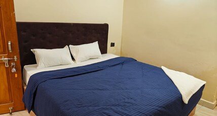 Royal Ayodhya Guest House Room Type - Bedroom 113
