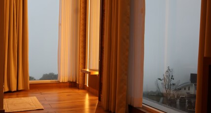 MIST E MUNNAR BY D2V Room Type - Deluxe Room with Garden View with Balcony