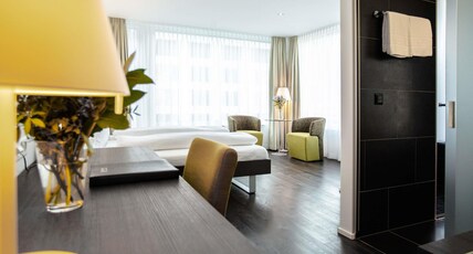 Mercure Chur City West Room Type - Superior Corner room with 2 single beds