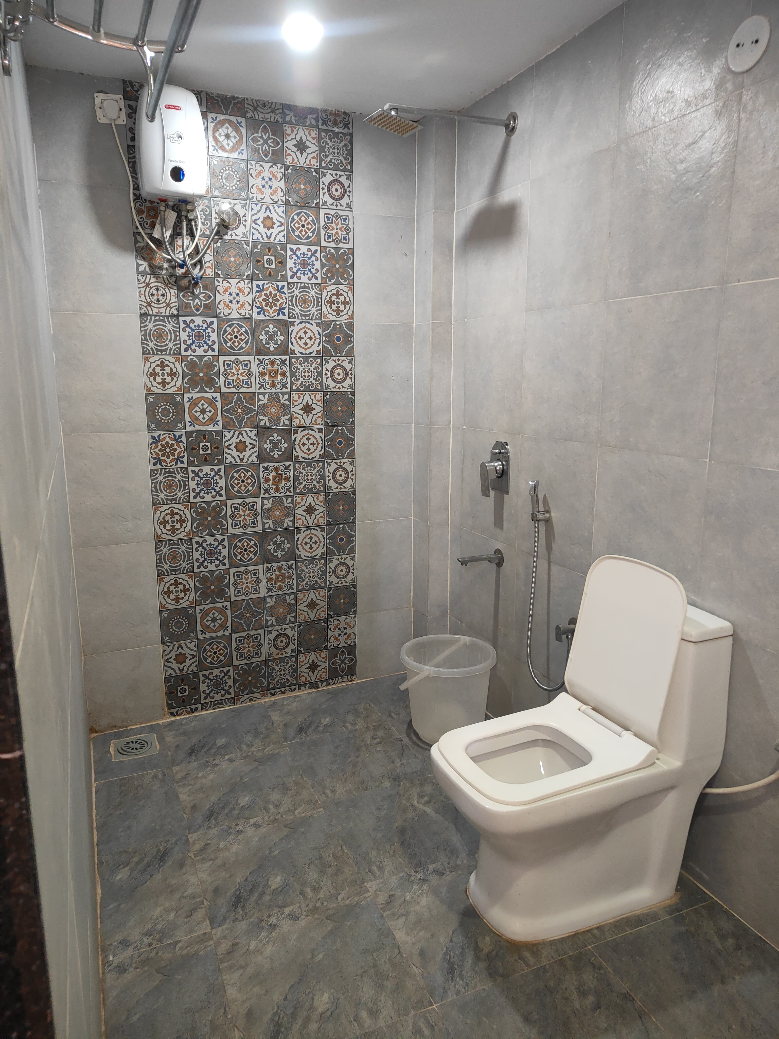 Sharda Holidays Homes Inn - Tap to explore photos