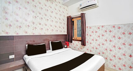 Super Collection O Prabhat Nagar Bareilly Room Type - Deluxe