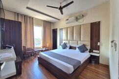 Hotel Aura