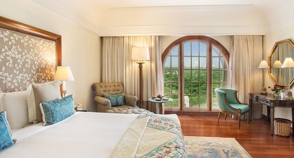 The Oberoi Amarvilas Room Type - Deluxe Suite