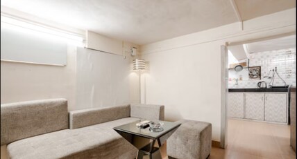Quaint studio in Bandra W Pali Hill: Iris Room Type - Quaint studio in Bandra W Pali Hill: Iris